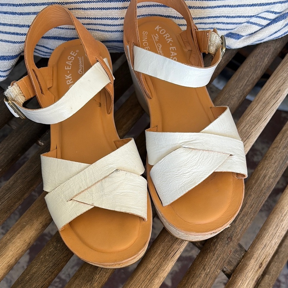 Kork-Ease Women's Cream Sandals
